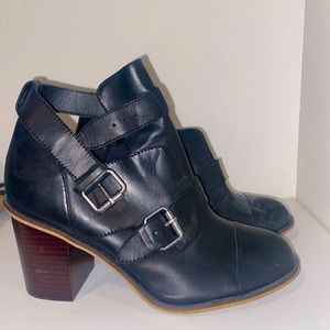 Kenzie buckle booties- 8.5